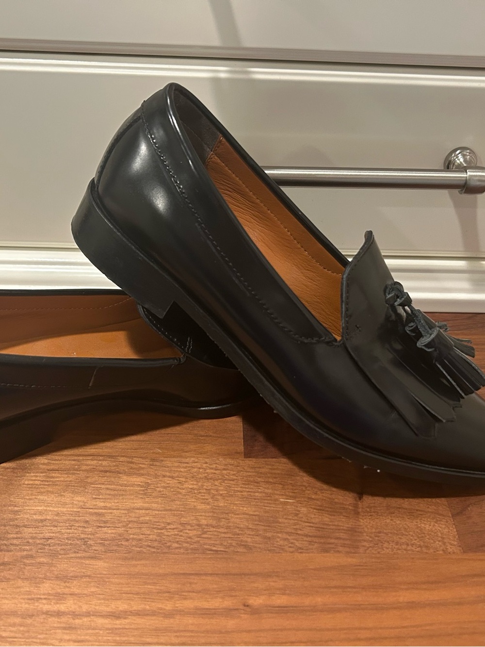 Everlane Black Leather Tassel Loafers